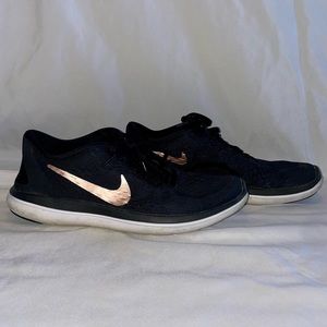Black and Rose Golf Nike Running Shoes